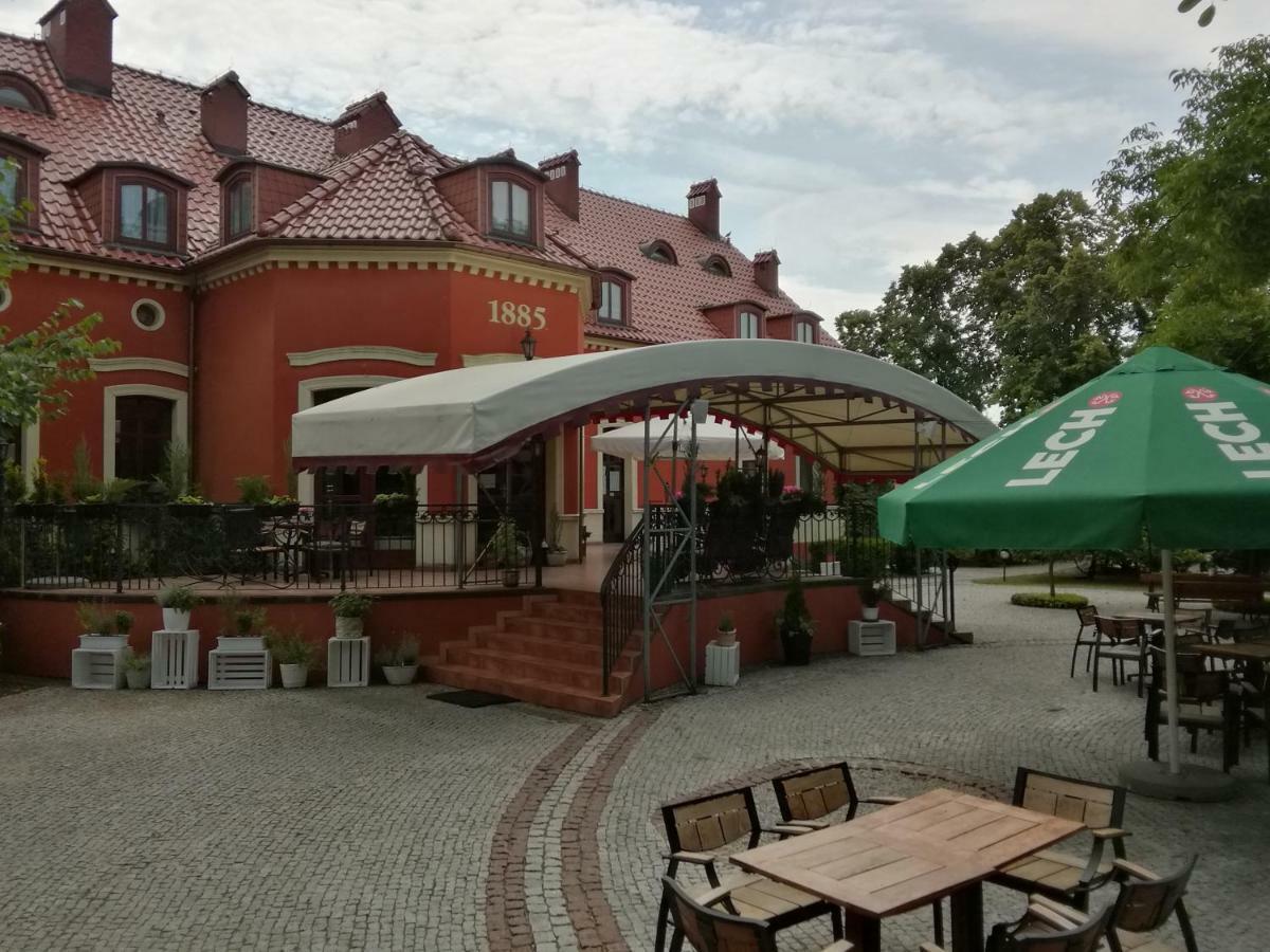 Dworek 1885 Ostrzeszów Kültér fotó